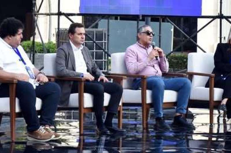 حسام هيبة خلال فاعليات القمة