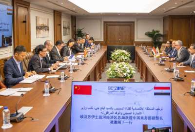 وليد جمال الدين أثناء لقائه نائب وزير التجارة الصيني