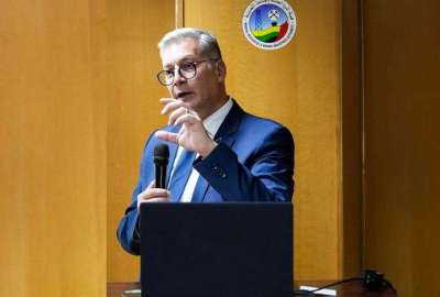 كريم بدوي وزير البترول والثروة المعدنية